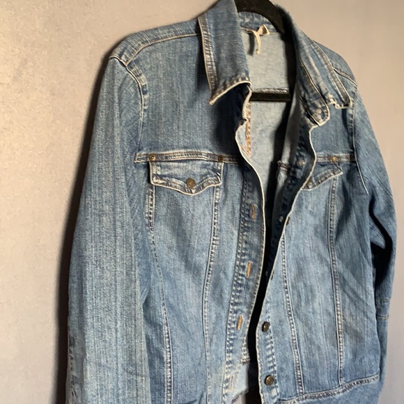Jean jacket - Picture 9 of 14